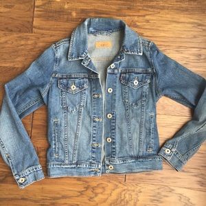 Levi’s Jean Jacket Medium Classic Style